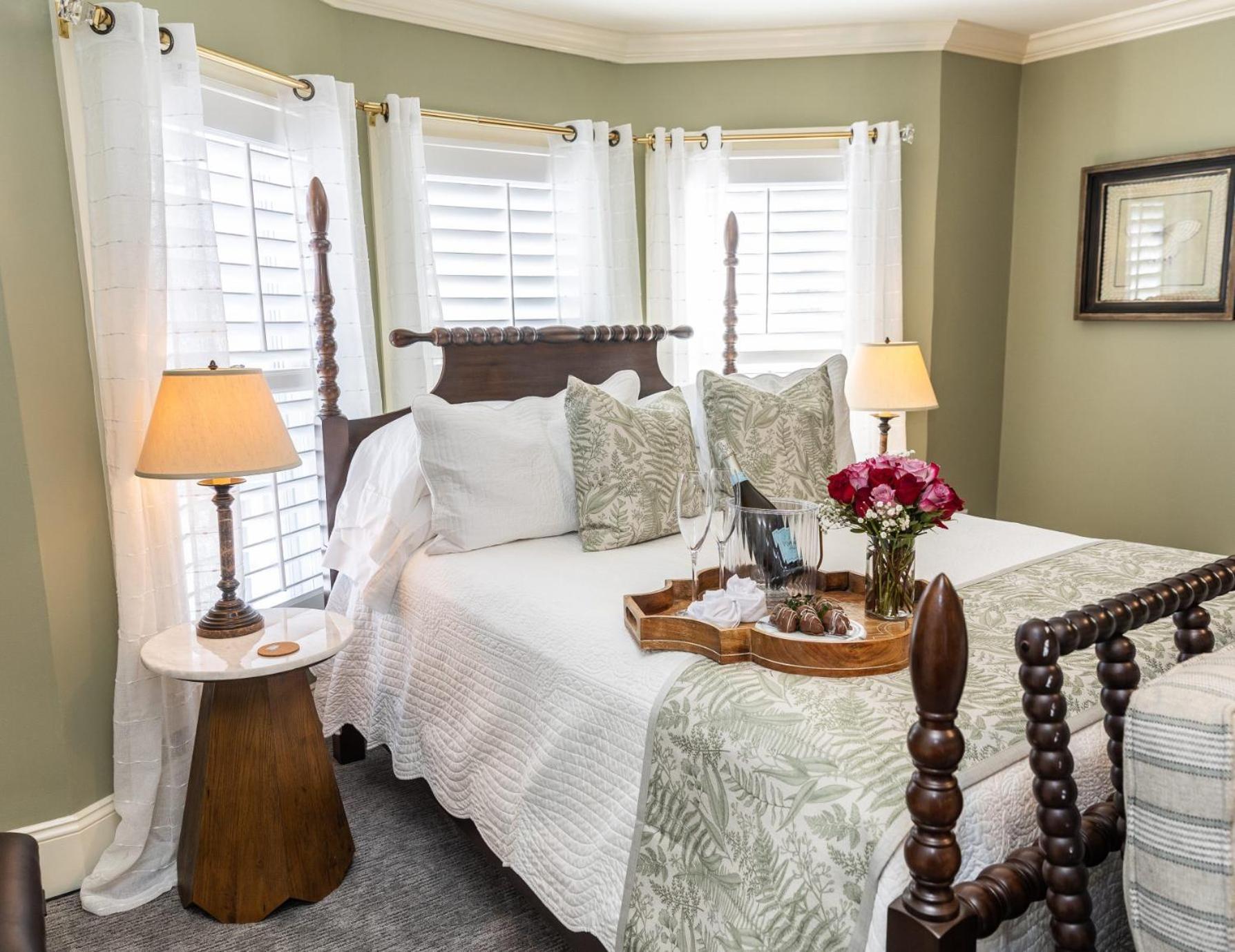 White Doe Inn Bed & Breakfast 曼蒂奥 外观 照片